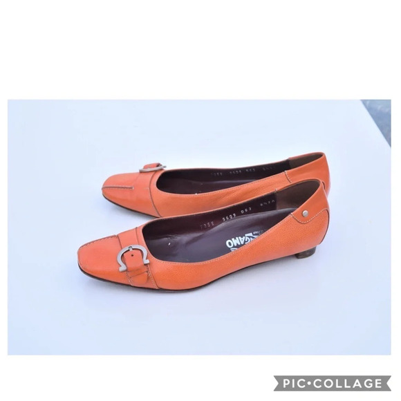 Salvatore Ferragamo flats - Picture 1 of 8